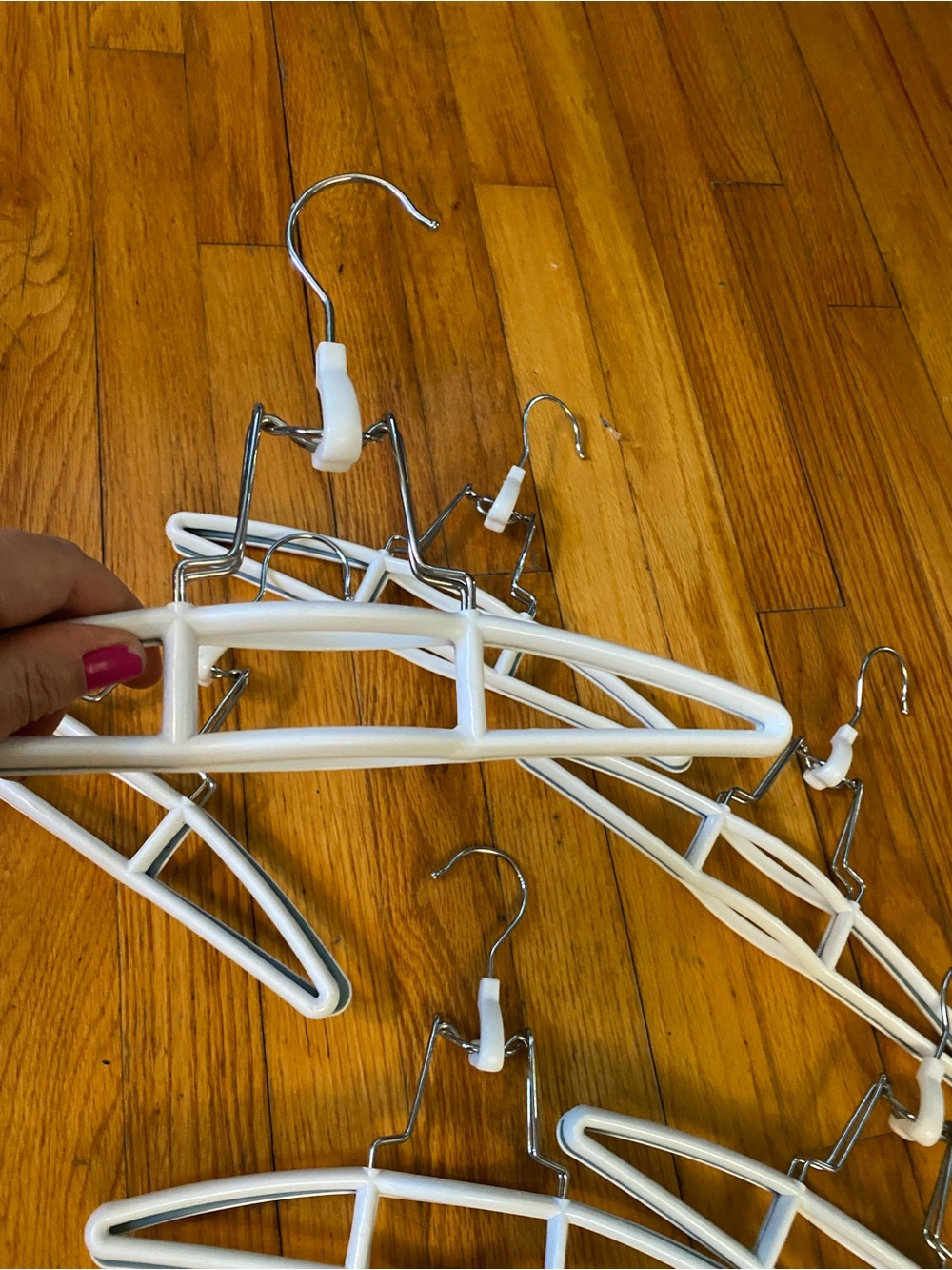 New! 6 Clamp Style Clothing Hangers,Pants, Skirts Etc. Organization,Space-saving - Picture 6 of 7